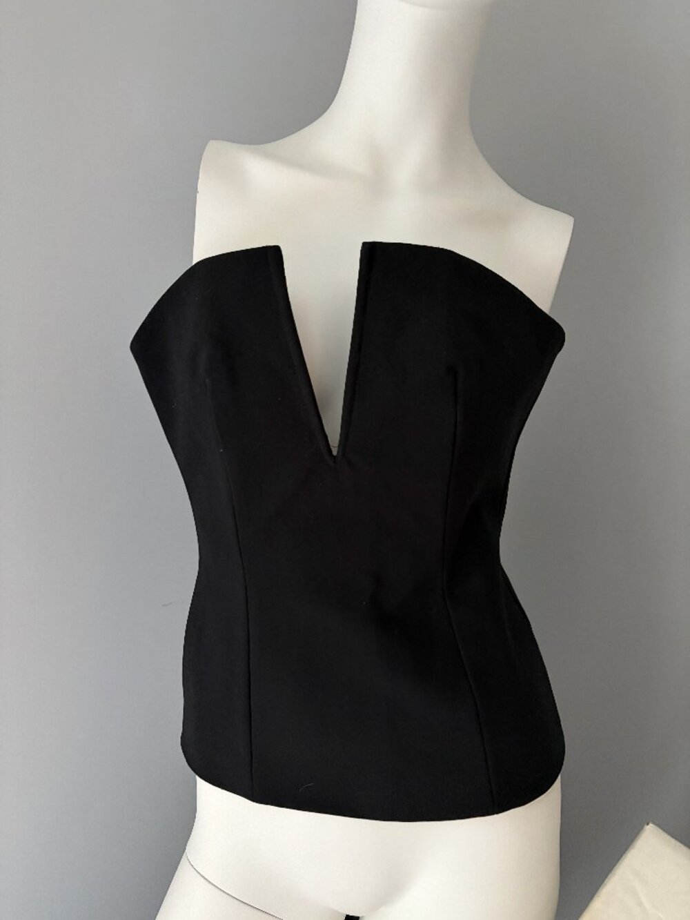 NWT NICHOLAS Tech Stretch V-Neck Bustier Top Black Size 0